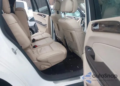 2017 Mercedes-Benz Gls 550 4Matic z USA, uszkodzony, nr VIN 4JGDF7DEXHA953928